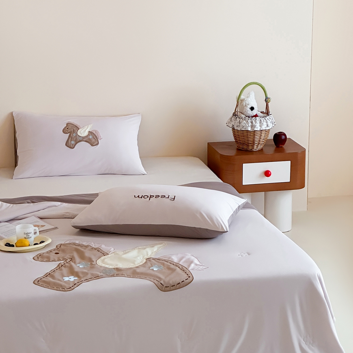 91家纺网 家纺一手货源 找家纺 傲蕾良品 2026新款冰冰鸭即刻凉感夏被-成人尺寸 小马哒哒