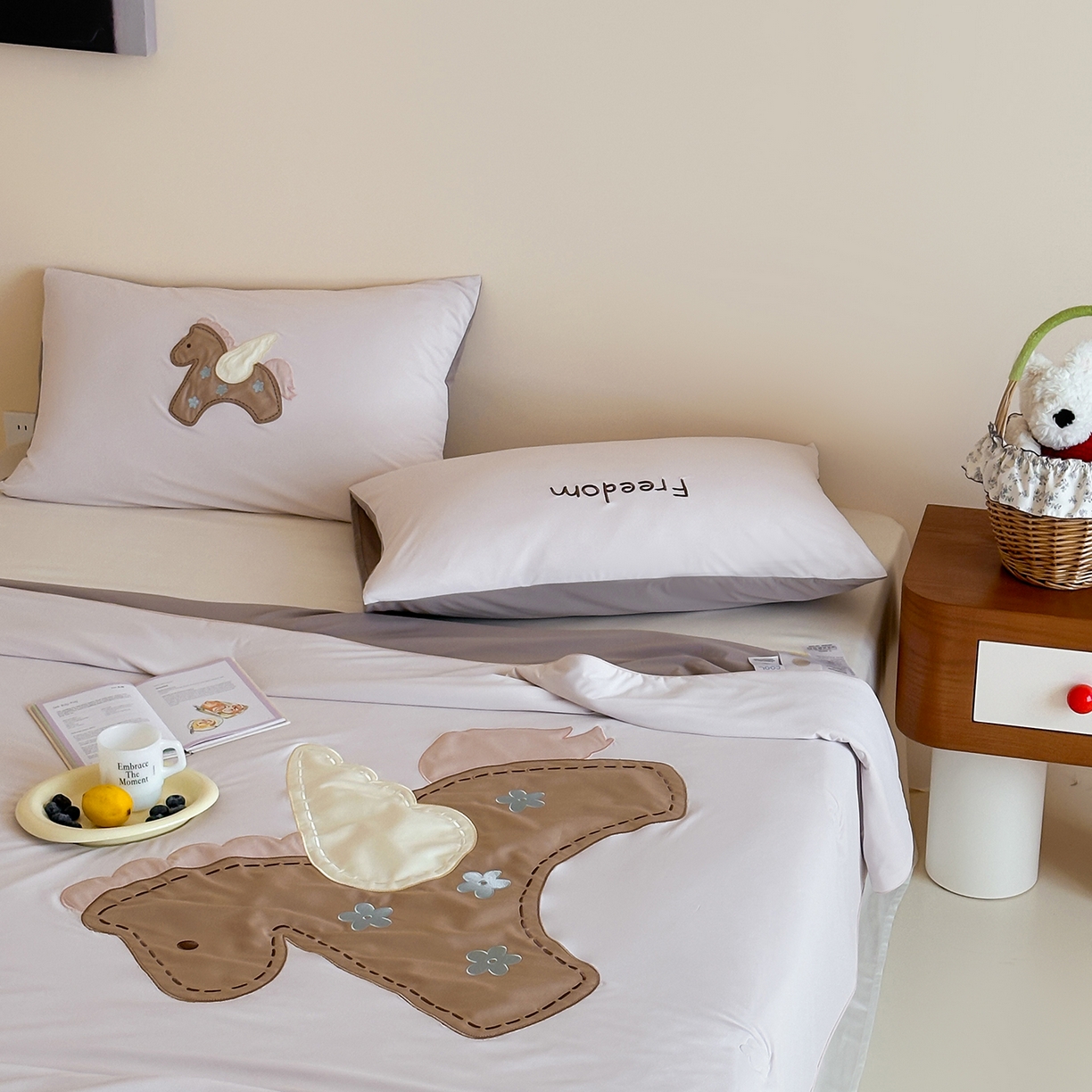 91家纺网 家纺一手货源 找家纺 傲蕾良品 2026新款冰冰鸭即刻凉感夏被-成人尺寸 小马哒哒