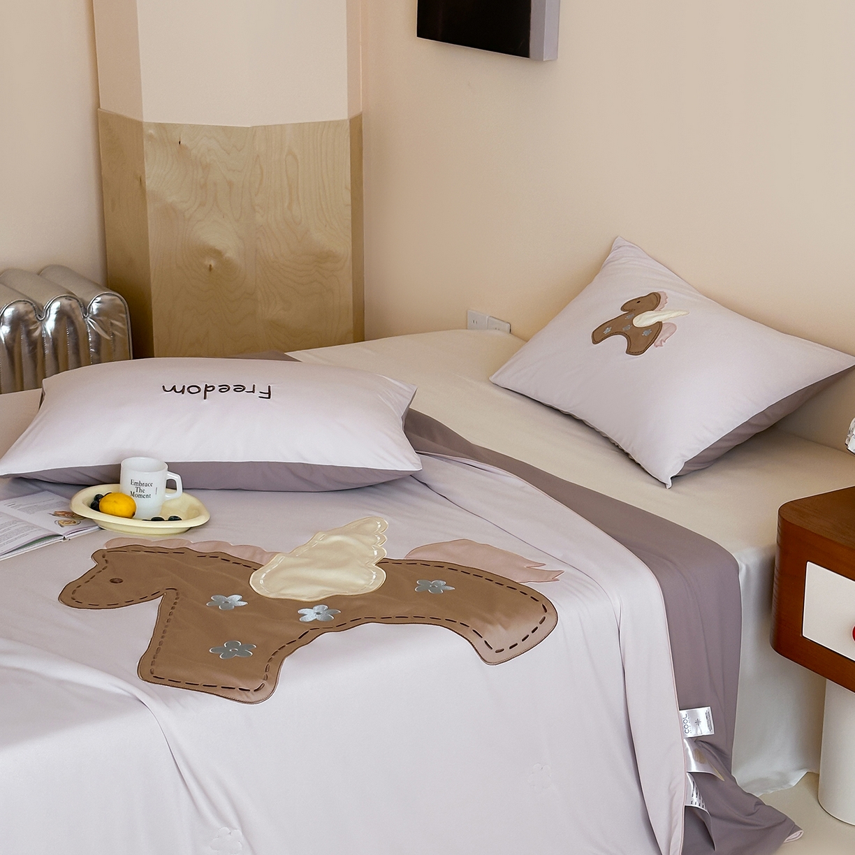 91家纺网 家纺一手货源 找家纺 傲蕾良品 2026新款冰冰鸭即刻凉感夏被-成人尺寸 小马哒哒