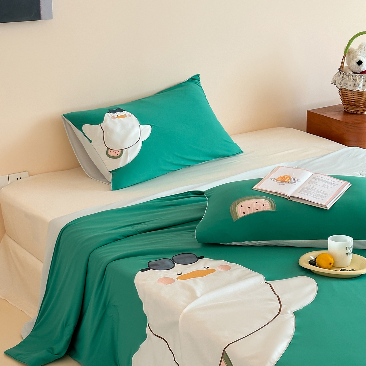 91家纺网 家纺一手货源 找家纺 傲蕾良品 2026新款冰冰鸭即刻凉感夏被-成人尺寸 西瓜鸭鸭