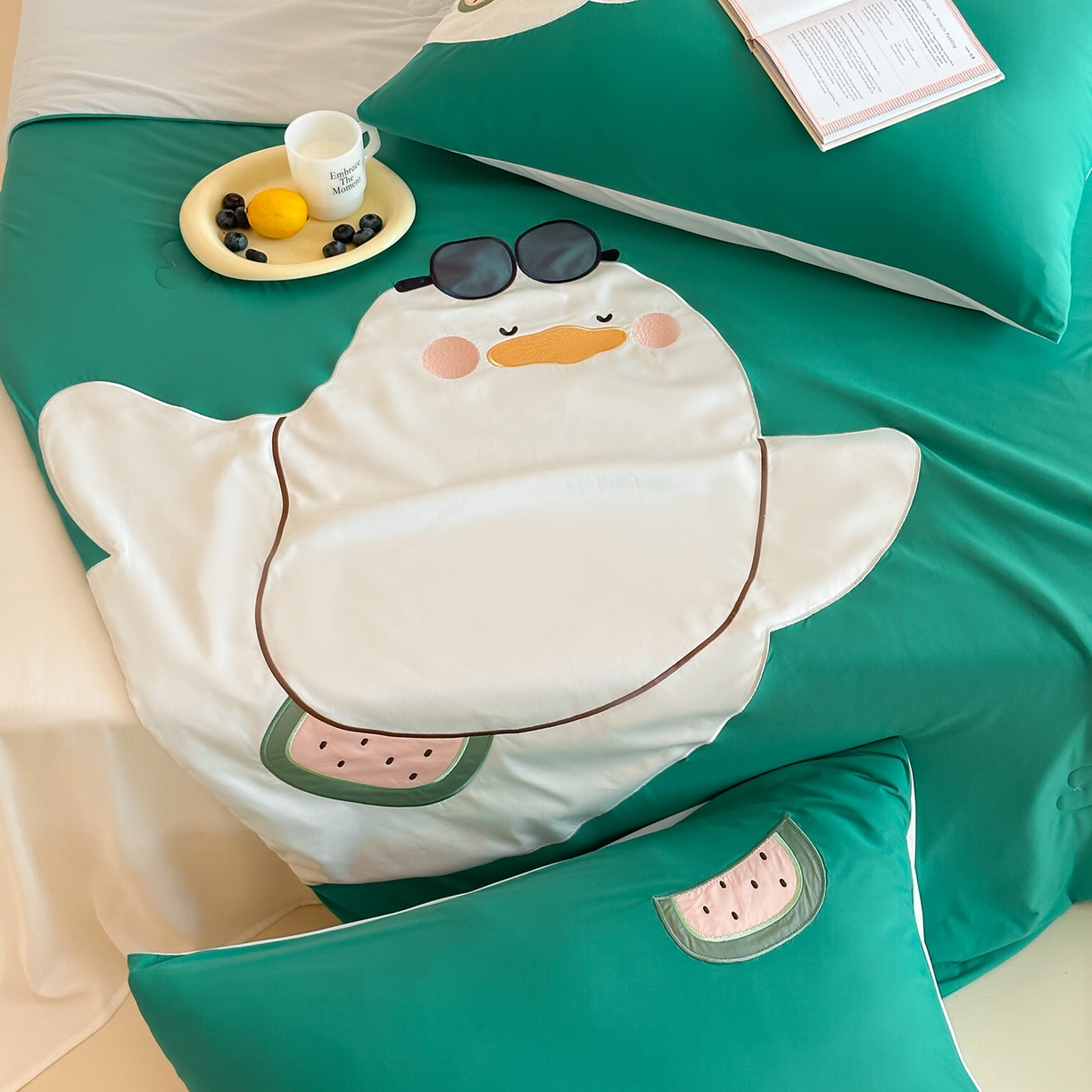 91家纺网 家纺一手货源 找家纺 傲蕾良品 2026新款冰冰鸭即刻凉感夏被-成人尺寸 西瓜鸭鸭