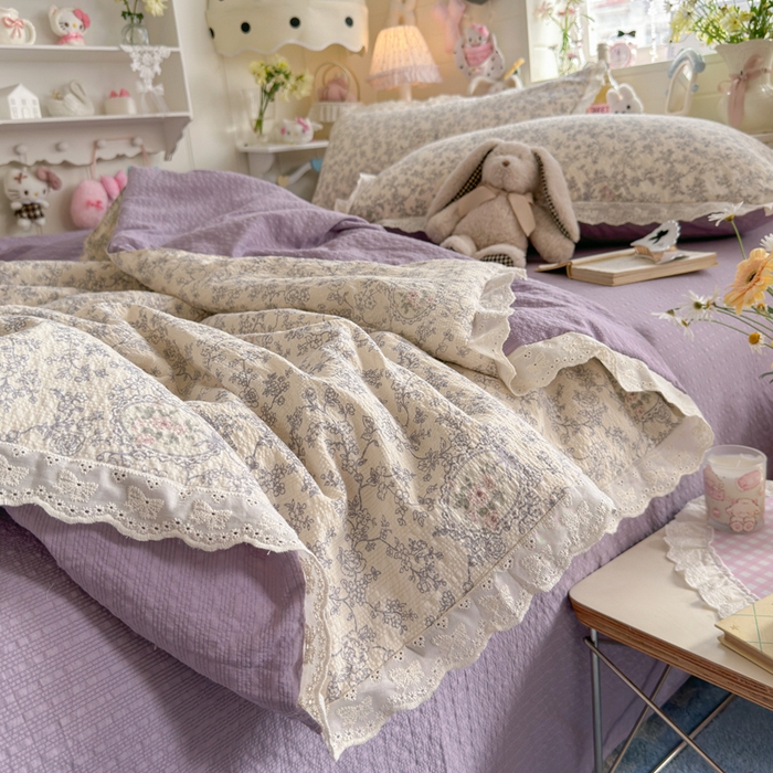 91家纺网 家纺一手货源 找家纺 几禾 2026新款泡芙纱全棉蕾丝花边夏被-花笺系列（甜系花边撞入梦境，软乎乎的质感，治愈所有疲惫） 花笺-蕾丝花匣