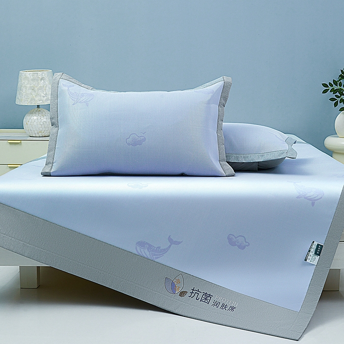 91家纺网 家纺一手货源 找家纺 玖明家纺 2026新款A类精品加厚净味抗菌凉感冰丝席三件套藤席凉席 鲸鱼-兰