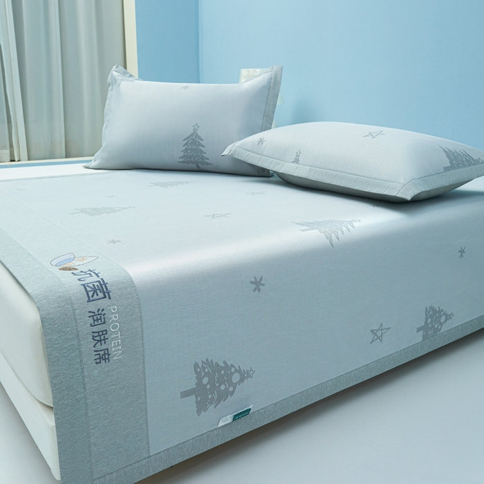 91家纺网 家纺一手货源 找家纺 玖明家纺 2026新款A类精品加厚净味抗菌凉感冰丝席三件套藤席凉席 梦幻森林-灰