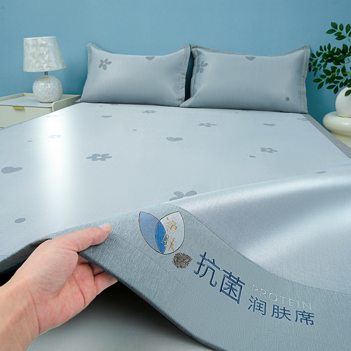 91家纺网 家纺一手货源 找家纺 玖明家纺 2026新款A类精品加厚净味抗菌凉感冰丝席三件套藤席凉席 繁花·花漫山-灰