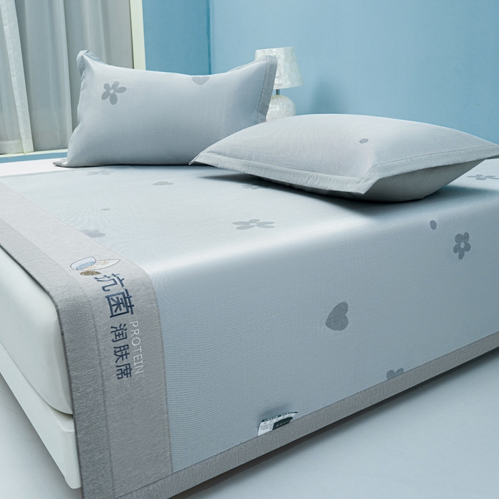 91家纺网 家纺一手货源 找家纺 玖明家纺 2026新款A类精品加厚净味抗菌凉感冰丝席三件套藤席凉席 繁花·花漫山-灰