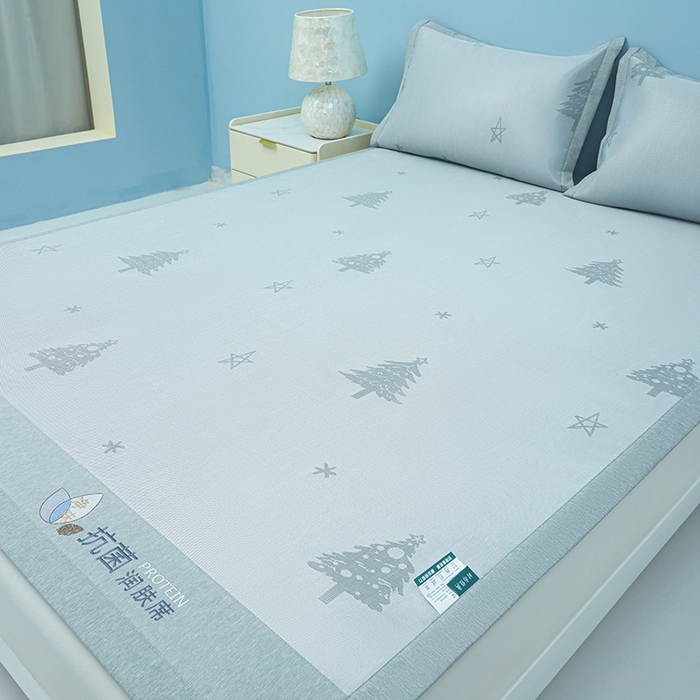 91家纺网 家纺一手货源 找家纺 玖明家纺 2026新款A类精品加厚净味抗菌凉感冰丝席三件套藤席凉席 梦幻森林-灰