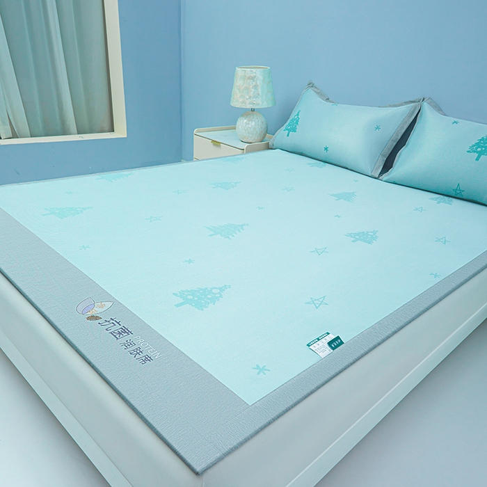 91家纺网 家纺一手货源 找家纺 玖明家纺 2026新款A类精品加厚净味抗菌凉感冰丝席三件套藤席凉席 梦幻森林-绿