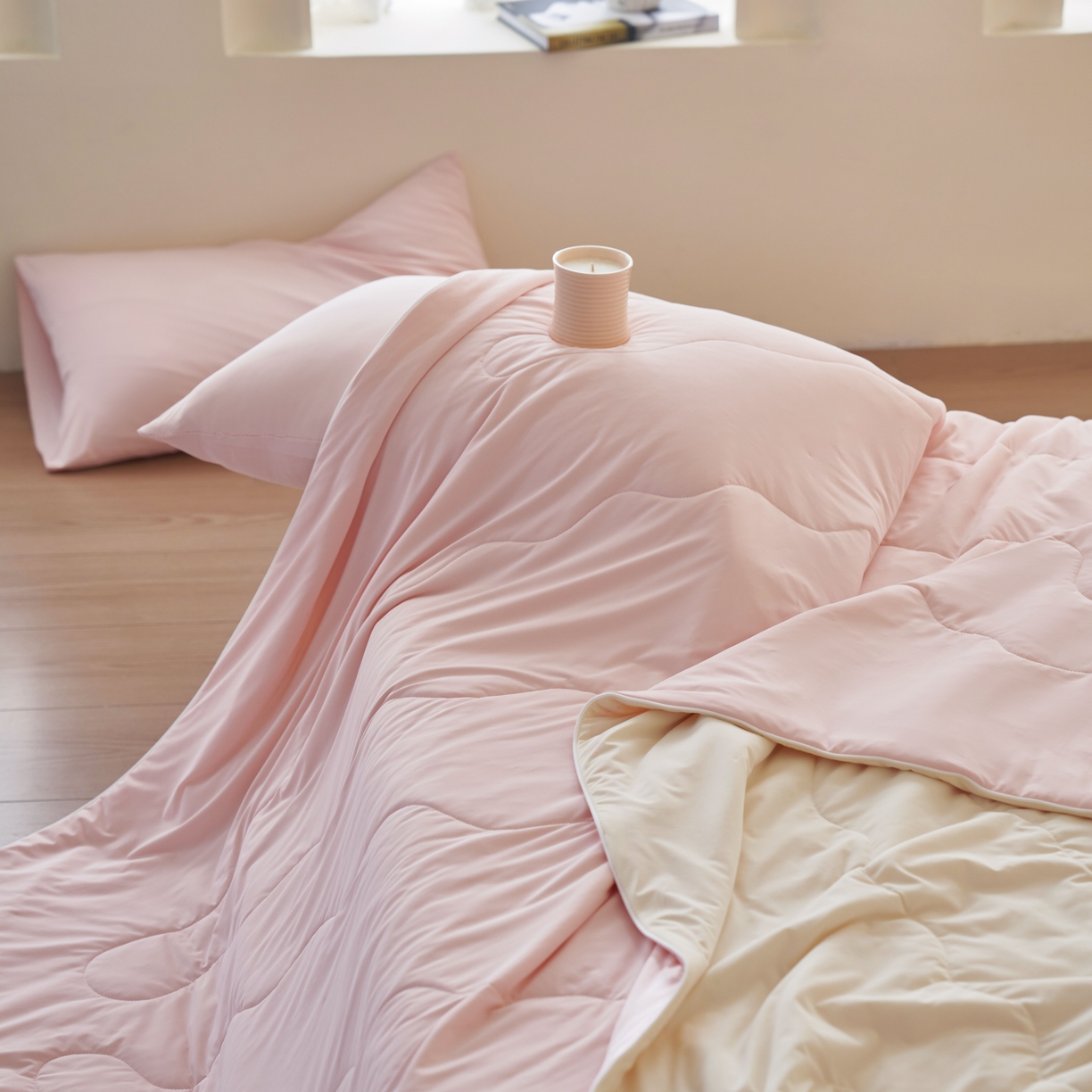 91家纺网 家纺一手货源 找家纺 亿梵家居 2026新款西瓜啵啵凉感夏被夏凉被空调被 蜜桃粉-淡雅黄