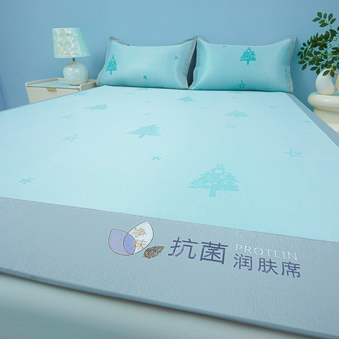 91家纺网 家纺一手货源 找家纺 玖明家纺 2026新款A类精品加厚净味抗菌凉感冰丝席三件套藤席凉席 梦幻森林-绿