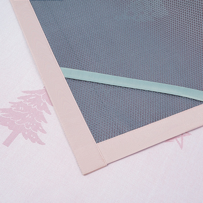 91家纺网 家纺一手货源 找家纺 玖明家纺 2026新款A类精品加厚净味抗菌凉感冰丝席三件套藤席凉席 梦幻森林-粉