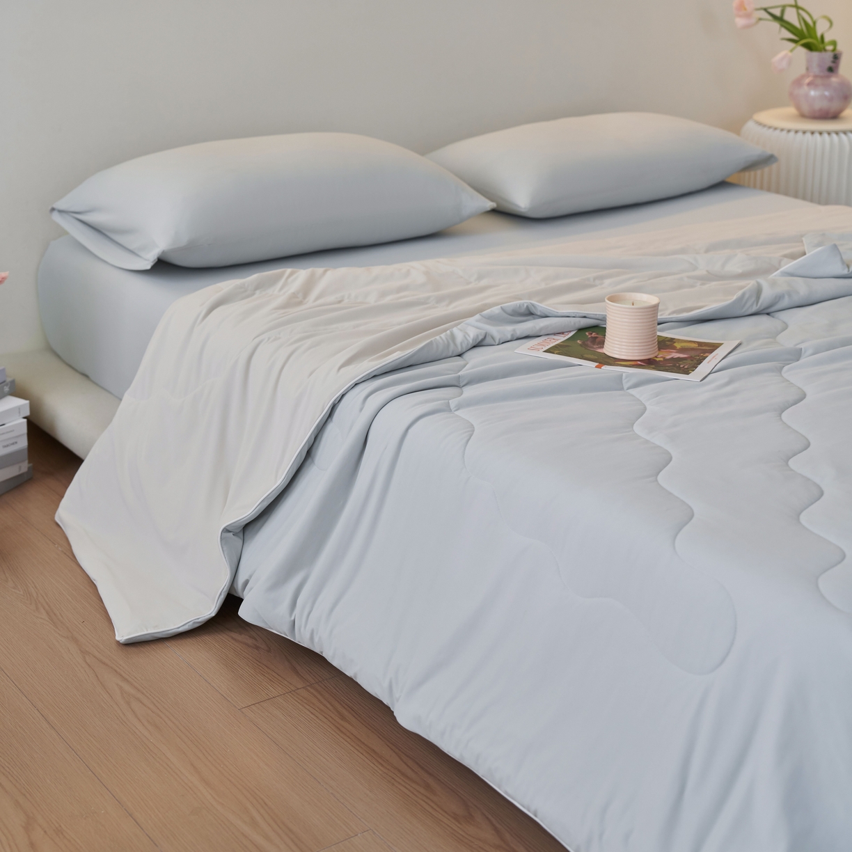 91家纺网 家纺一手货源 找家纺 亿梵家居 2026新款西瓜啵啵凉感夏被夏凉被空调被 轻奢灰-浅奶咖