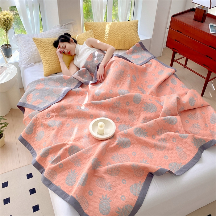 91家纺网 家纺一手货源 找家纺 云天家纺 2026新款A类全棉三层纱多功能毛巾被（盖毯床单夏被） 菠萝气泡-粉