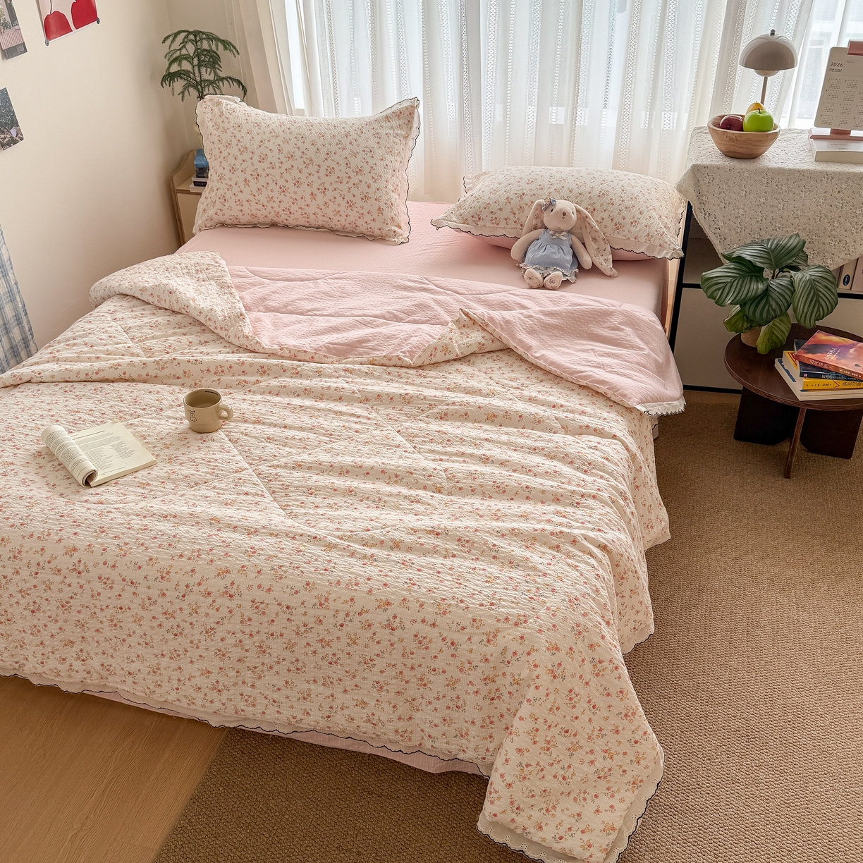 91家纺网 家纺一手货源 找家纺 欧尚 2026新款蕾丝花边夏被款四件套 粉黛