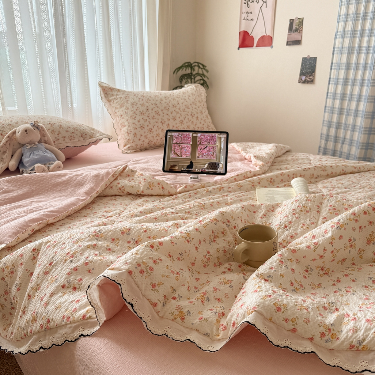 91家纺网 家纺一手货源 找家纺 欧尚 2026新款蕾丝花边夏被款四件套 粉黛