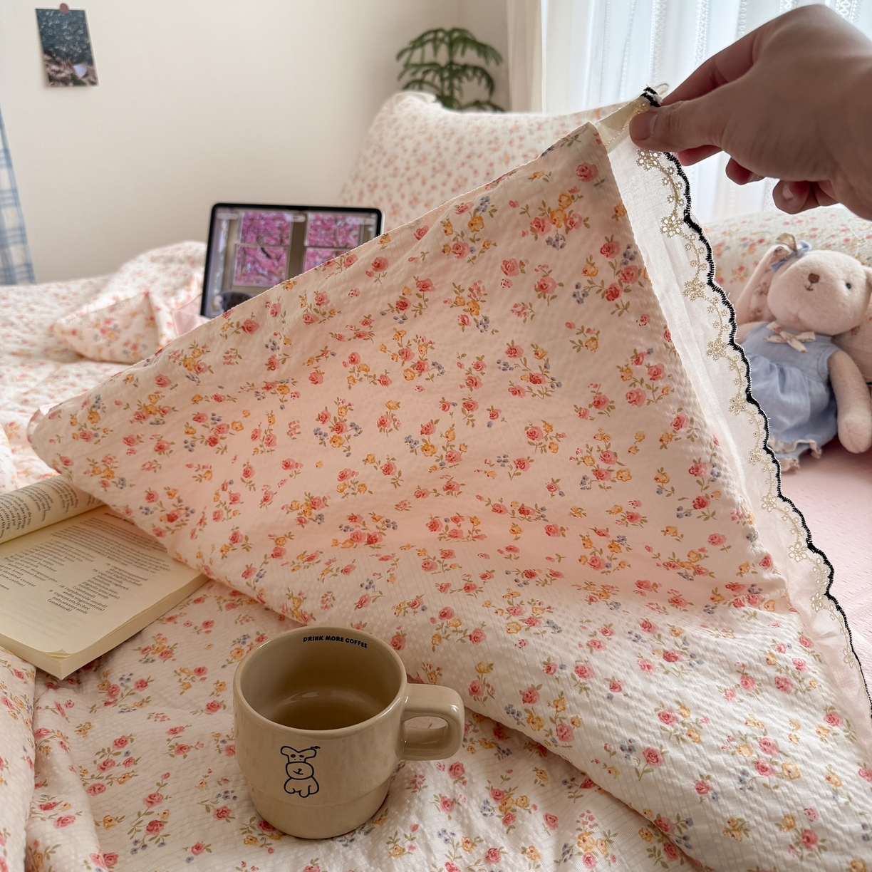 91家纺网 家纺一手货源 找家纺 欧尚 2026新款蕾丝花边夏被款四件套 粉黛