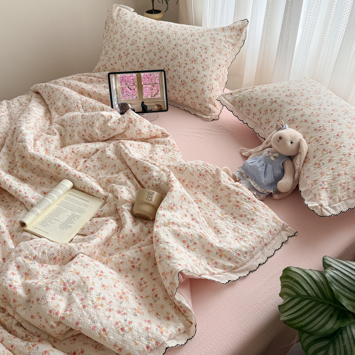 91家纺网 家纺一手货源 找家纺 欧尚 2026新款蕾丝花边夏被款四件套 粉黛