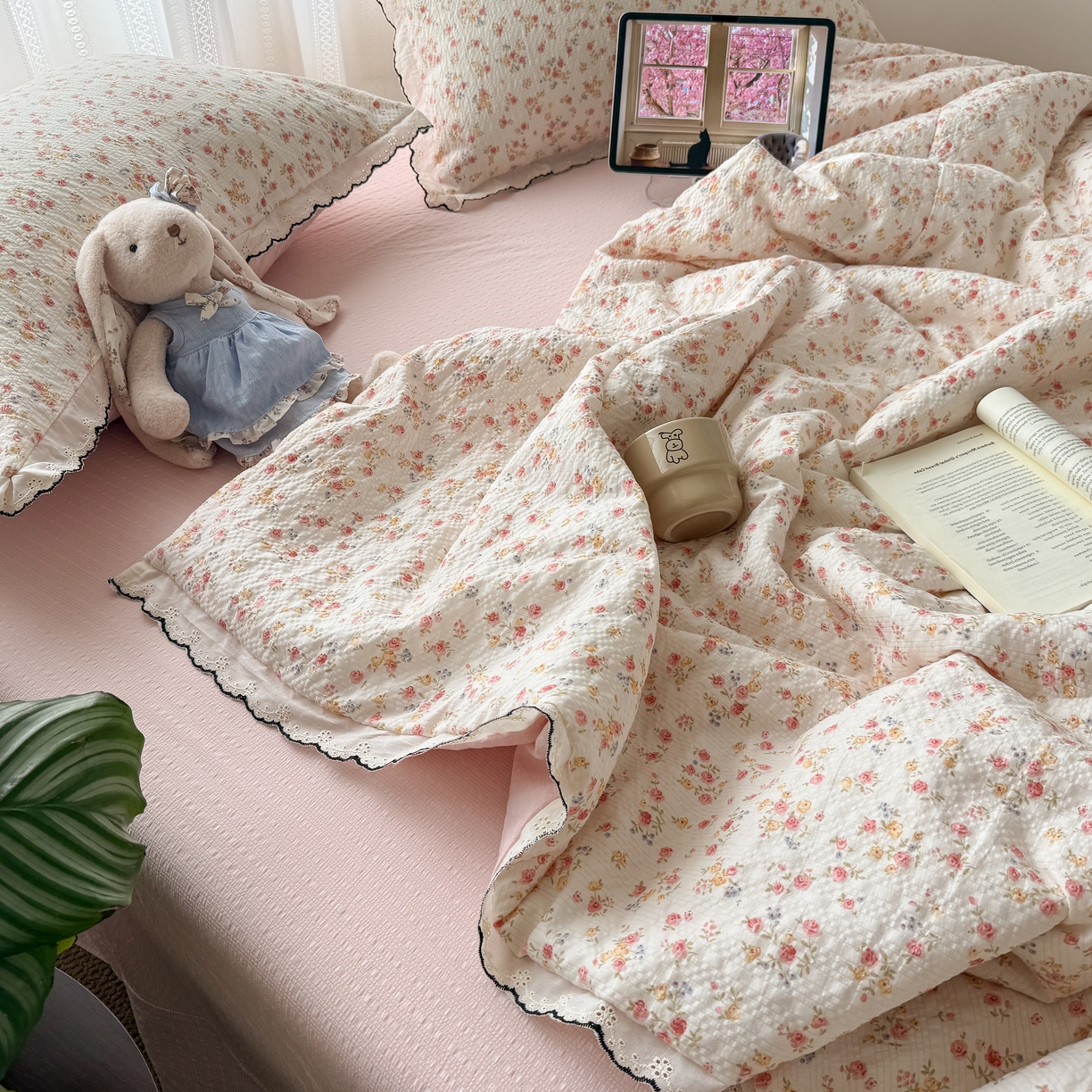 91家纺网 家纺一手货源 找家纺 欧尚 2026新款蕾丝花边夏被款四件套 粉黛