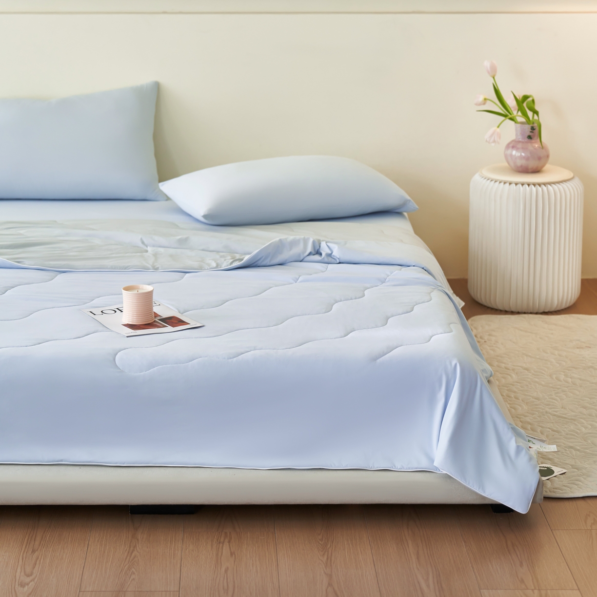 91家纺网 家纺一手货源 找家纺 亿梵家居 2026新款西瓜啵啵凉感夏被夏凉被空调被 天空蓝-轻奢灰