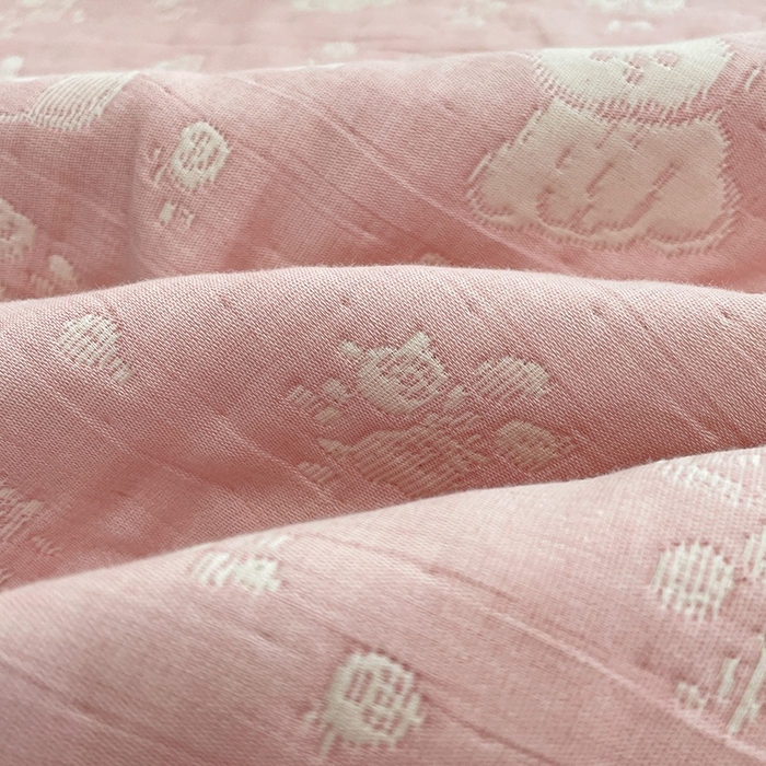 91家纺网 家纺一手货源 找家纺 云天家纺 2026新款A类全棉三层纱多功能毛巾被（盖毯床单夏被） 萌宠小狗-粉