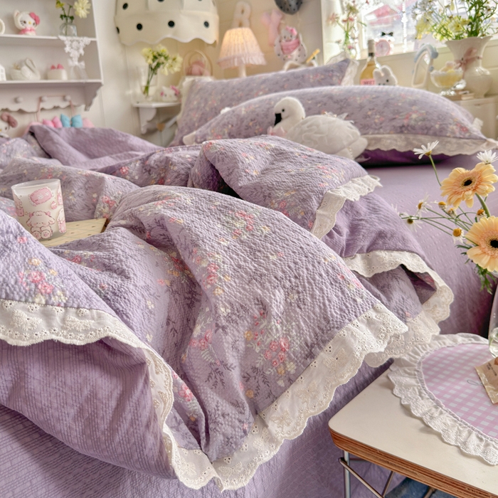 91家纺网 家纺一手货源 找家纺 几禾 2026新款泡芙纱全棉蕾丝花边夏被-花笺系列（甜系花边撞入梦境，软乎乎的质感，治愈所有疲惫） 花笺-松间茶事