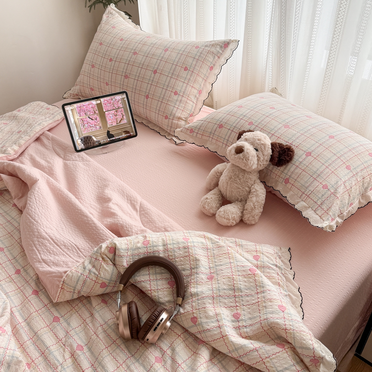 91家纺网 家纺一手货源 找家纺 欧尚 2026新款蕾丝花边夏被款四件套 格格心