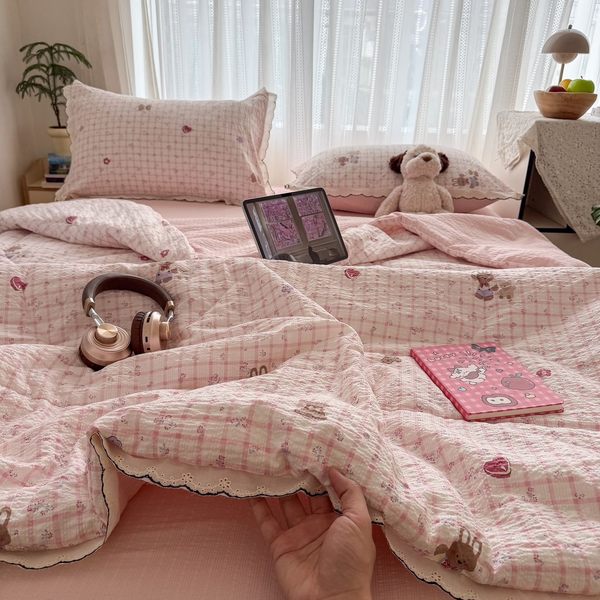 91家纺网 家纺一手货源 找家纺 欧尚 2026新款蕾丝花边夏被款四件套 格系萌兔