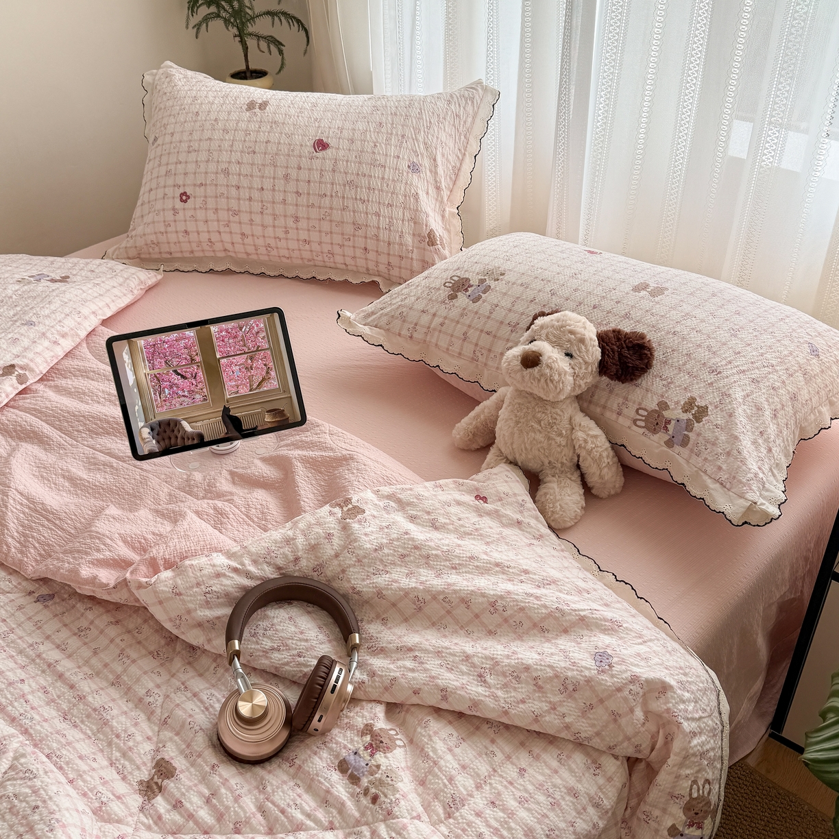 91家纺网 家纺一手货源 找家纺 欧尚 2026新款蕾丝花边夏被款四件套 格系萌兔