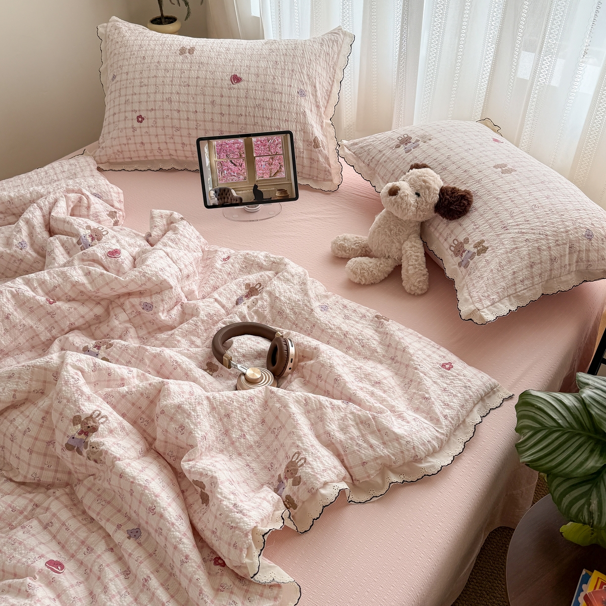 91家纺网 家纺一手货源 找家纺 欧尚 2026新款蕾丝花边夏被款四件套 格系萌兔