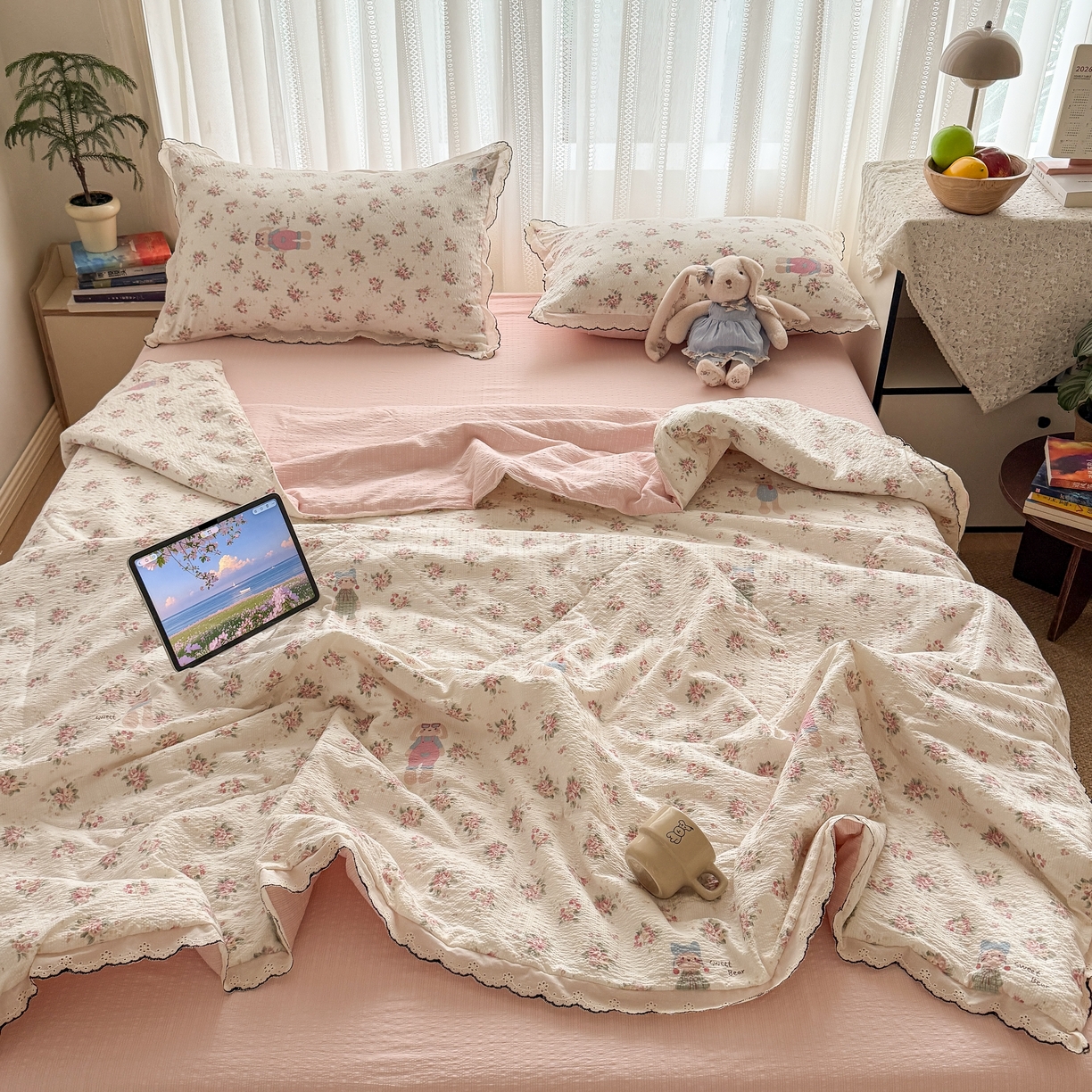 欧尚 2026新款蕾丝花边夏被款四件套 花丛萌兔