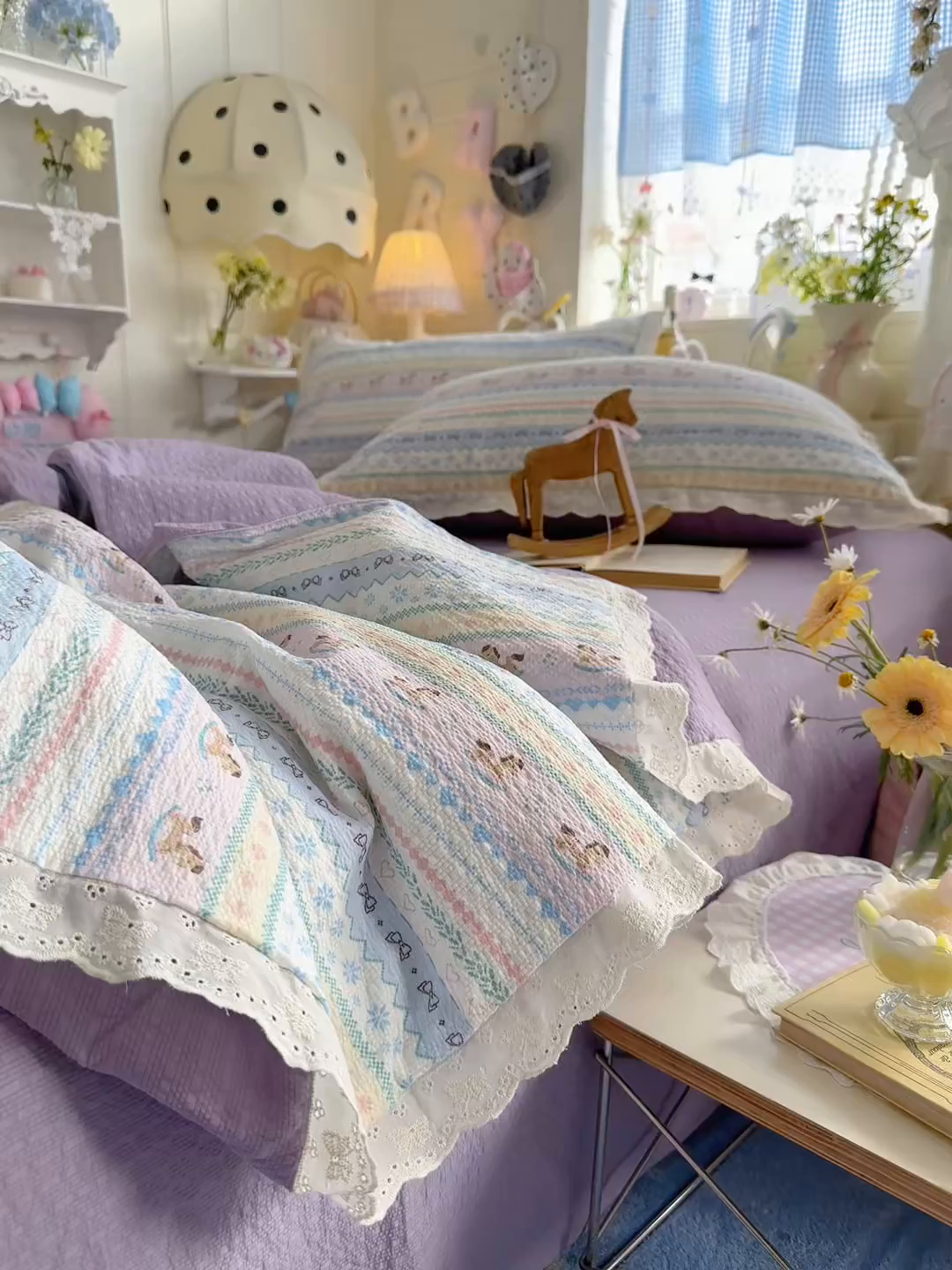 91家纺网 家纺一手货源 找家纺 几禾 2026新款泡芙纱全棉蕾丝花边夏被-花笺系列（甜系花边撞入梦境，软乎乎的质感，治愈所有疲惫） 花笺-甜心木马卷