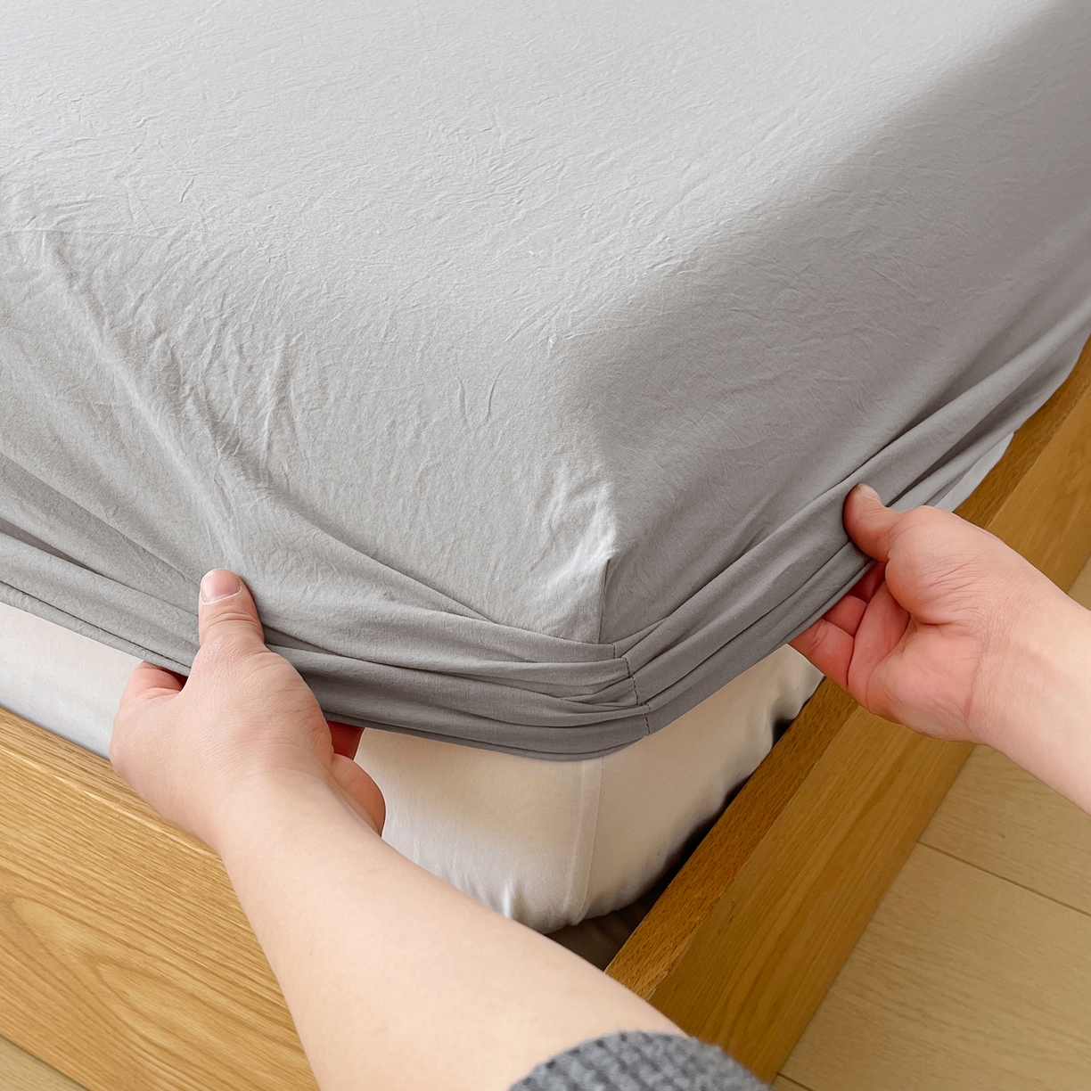 91家纺网 家纺一手货源 找家纺 春皖家纺 2026春夏新款双拼全棉纯棉水洗棉单床笠 床笠单件 素雅浅灰