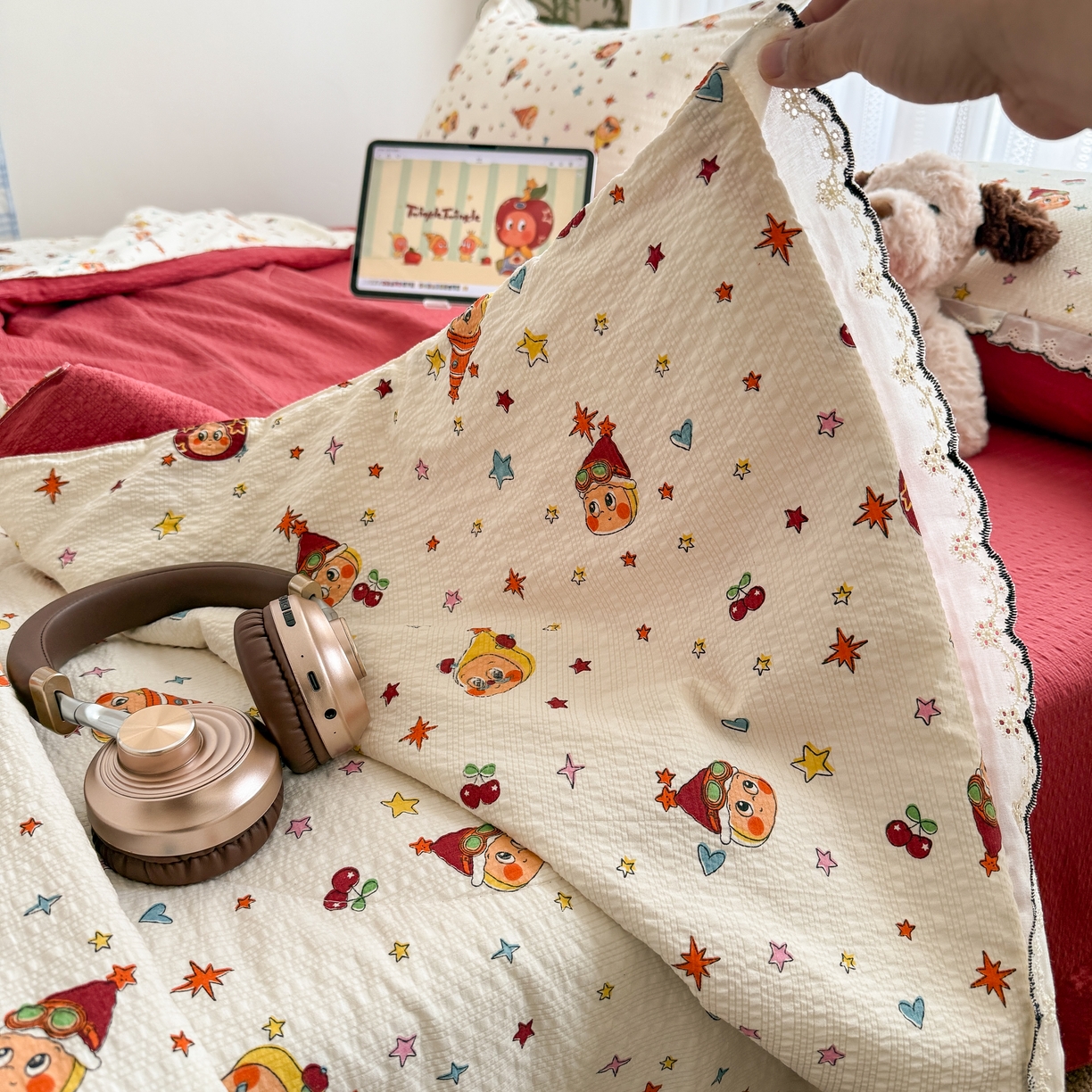 91家纺网 家纺一手货源 找家纺 欧尚 2026新款蕾丝花边夏被款四件套 旧街星星