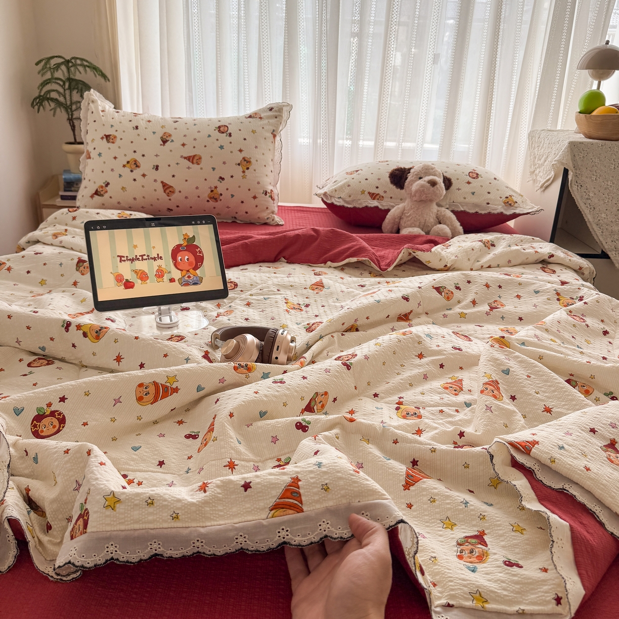 91家纺网 家纺一手货源 找家纺 欧尚 2026新款蕾丝花边夏被款四件套 旧街星星