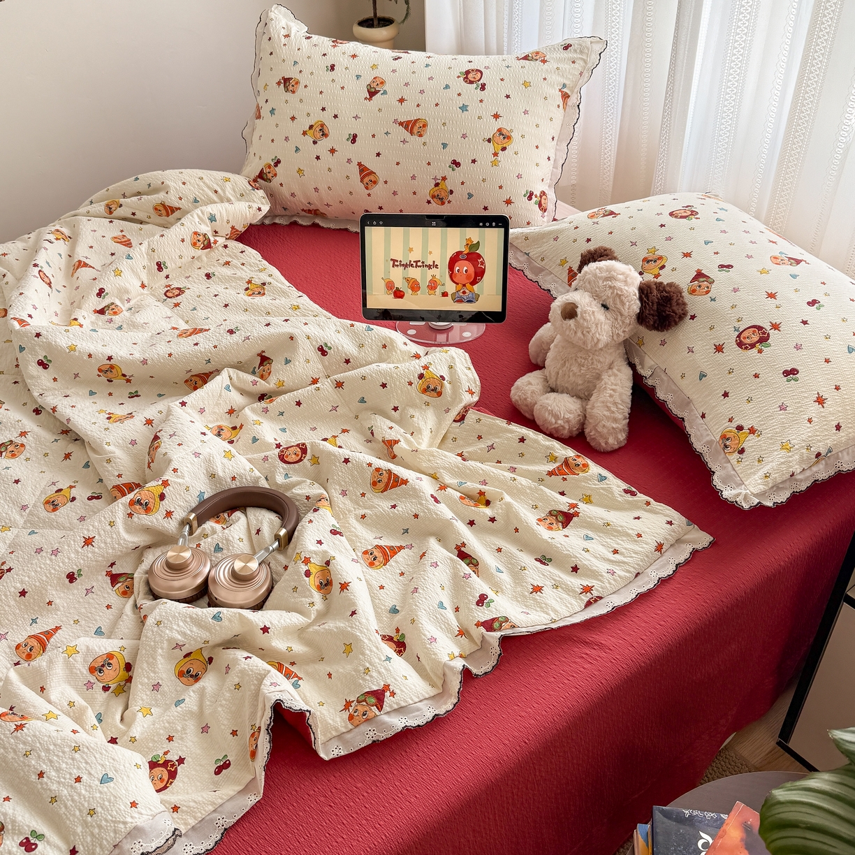 91家纺网 家纺一手货源 找家纺 欧尚 2026新款蕾丝花边夏被款四件套 旧街星星