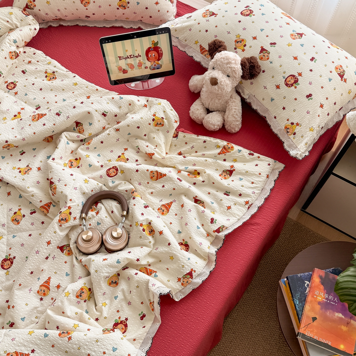 91家纺网 家纺一手货源 找家纺 欧尚 2026新款蕾丝花边夏被款四件套 旧街星星