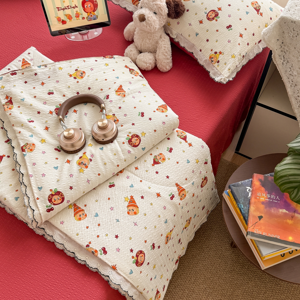 91家纺网 家纺一手货源 找家纺 欧尚 2026新款蕾丝花边夏被款四件套 旧街星星