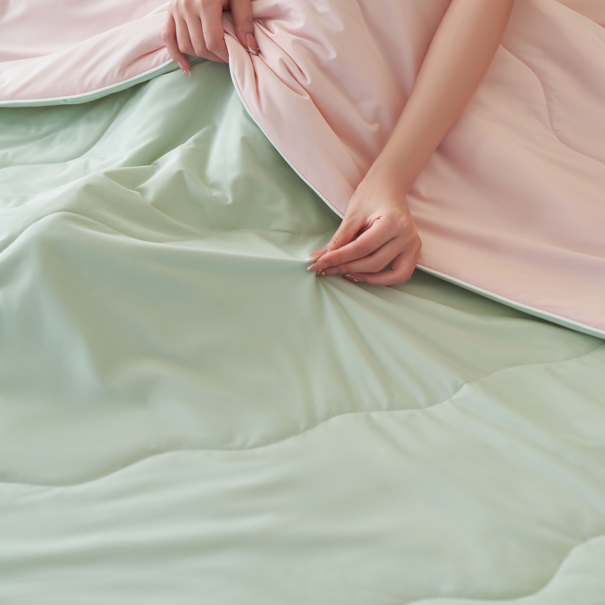 91家纺网 家纺一手货源 找家纺 亿梵家居 2026新款西瓜啵啵凉感夏被夏凉被空调被 星辰绿-海棠粉