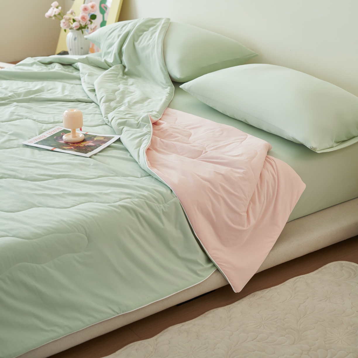 91家纺网 家纺一手货源 找家纺 亿梵家居 2026新款西瓜啵啵凉感夏被夏凉被空调被 星辰绿-海棠粉