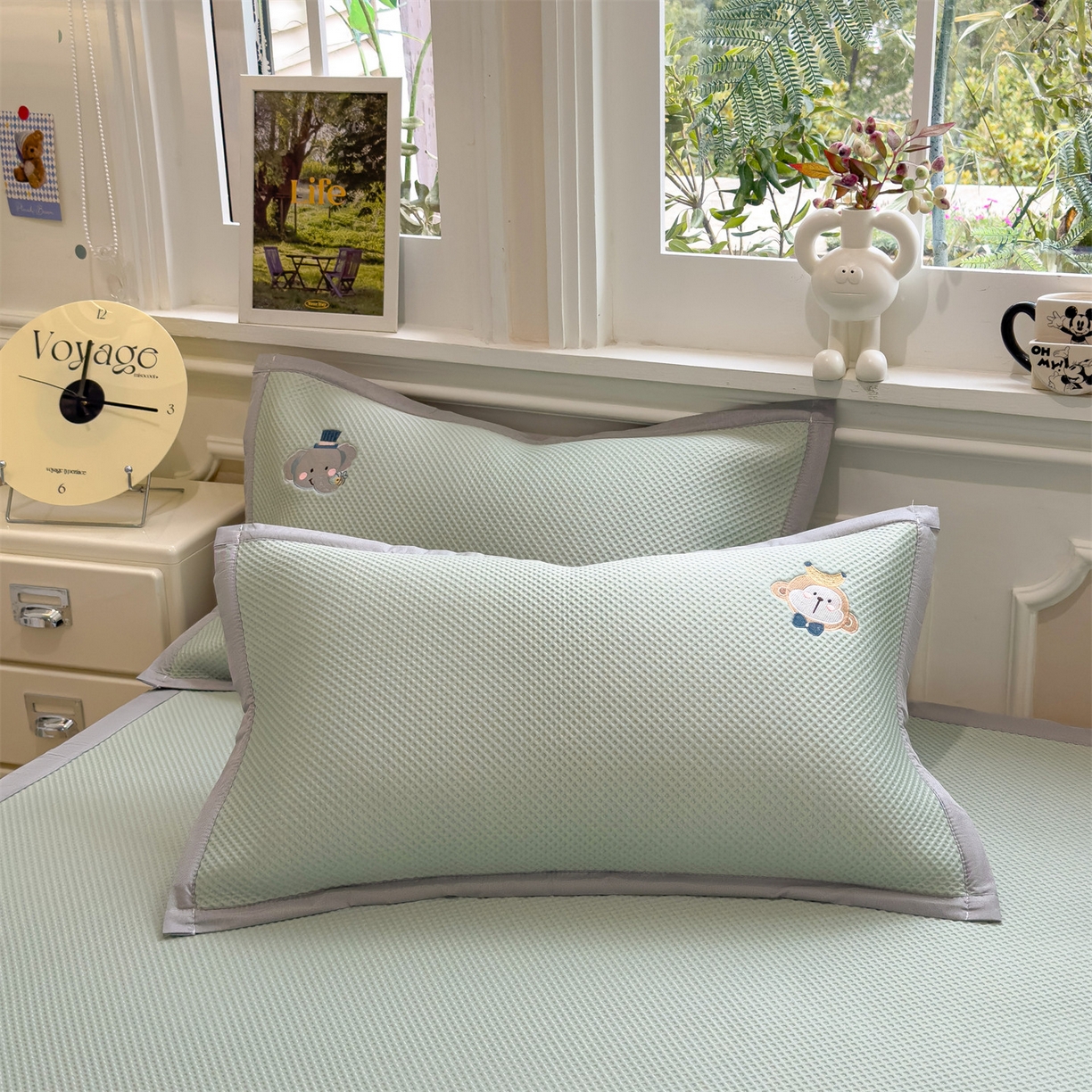 91家纺网 家纺一手货源 找家纺 兄弟坊 2026新款高端A类PE高分子冰丝凉席卡通贴布凉席冰豆豆软凉席 动物园-青