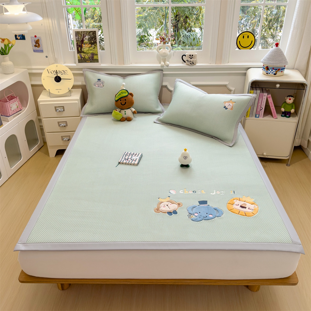 91家纺网 家纺一手货源 找家纺 兄弟坊 2026新款高端A类PE高分子冰丝凉席卡通贴布凉席冰豆豆软凉席 动物园-青