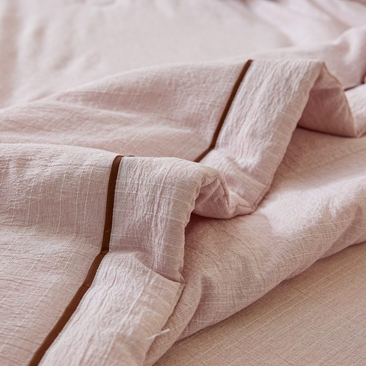 91家纺网 家纺一手货源 找家纺 顺兴家居 2026新款提花色织水洗麻夏被夏凉被空调被四件套 色织-玫瑰粉