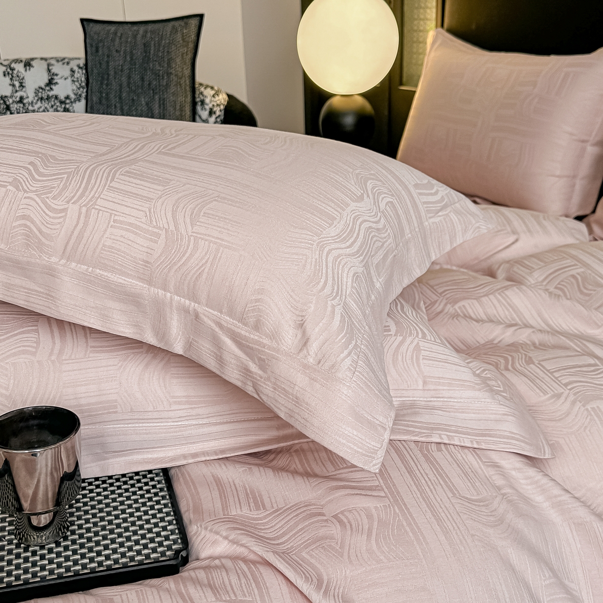 91家纺网 家纺一手货源 找家纺 （总）宅家居 2026新款轻奢A类60支立体浮雕长绒棉纯棉提花贡缎全棉四件套光泽绸缎感三件套