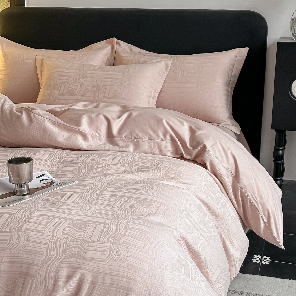 91家纺网 家纺一手货源 找家纺 （总）宅家居 2026新款轻奢A类60支立体浮雕长绒棉纯棉提花贡缎全棉四件套光泽绸缎感三件套