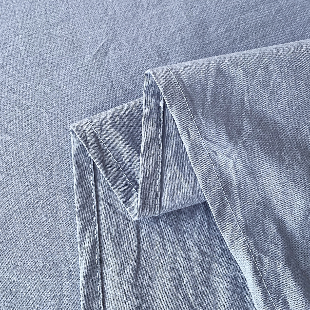 91家纺网 家纺一手货源 找家纺 春皖家纺 2026春夏新款双拼全棉水洗棉单床单床单单件单品床单 素雅幻蓝