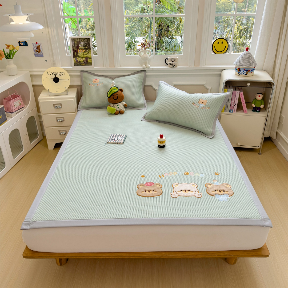 91家纺网 家纺一手货源 找家纺 兄弟坊 2026新款高端A类PE高分子冰丝凉席卡通贴布凉席冰豆豆软凉席 熊熊世界-青