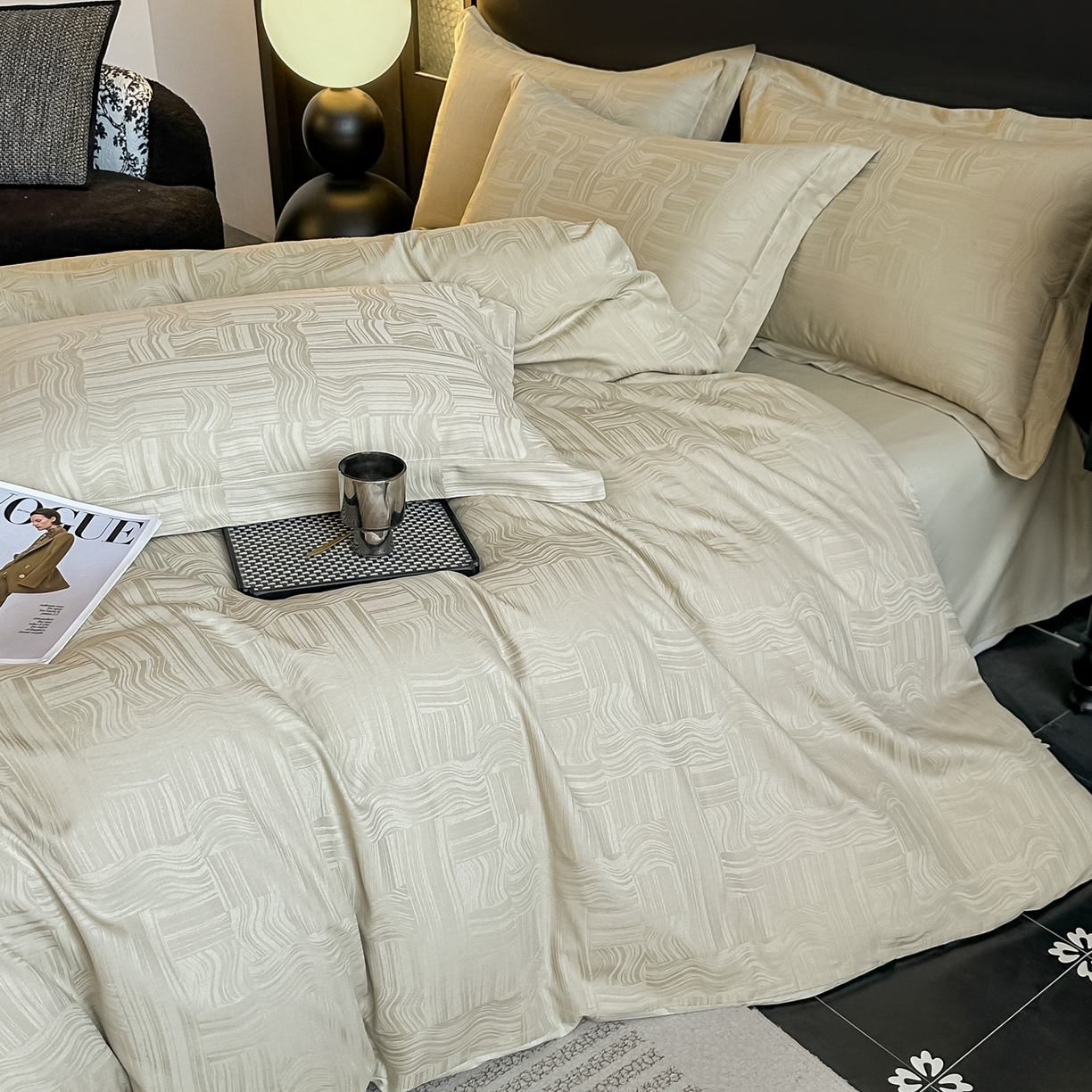 91家纺网 家纺一手货源 找家纺 宅家居 2026新款轻奢A类60支立体浮雕长绒棉纯棉提花贡缎全棉四件套光泽绸缎感三件套 凯迪雅-香槟绿