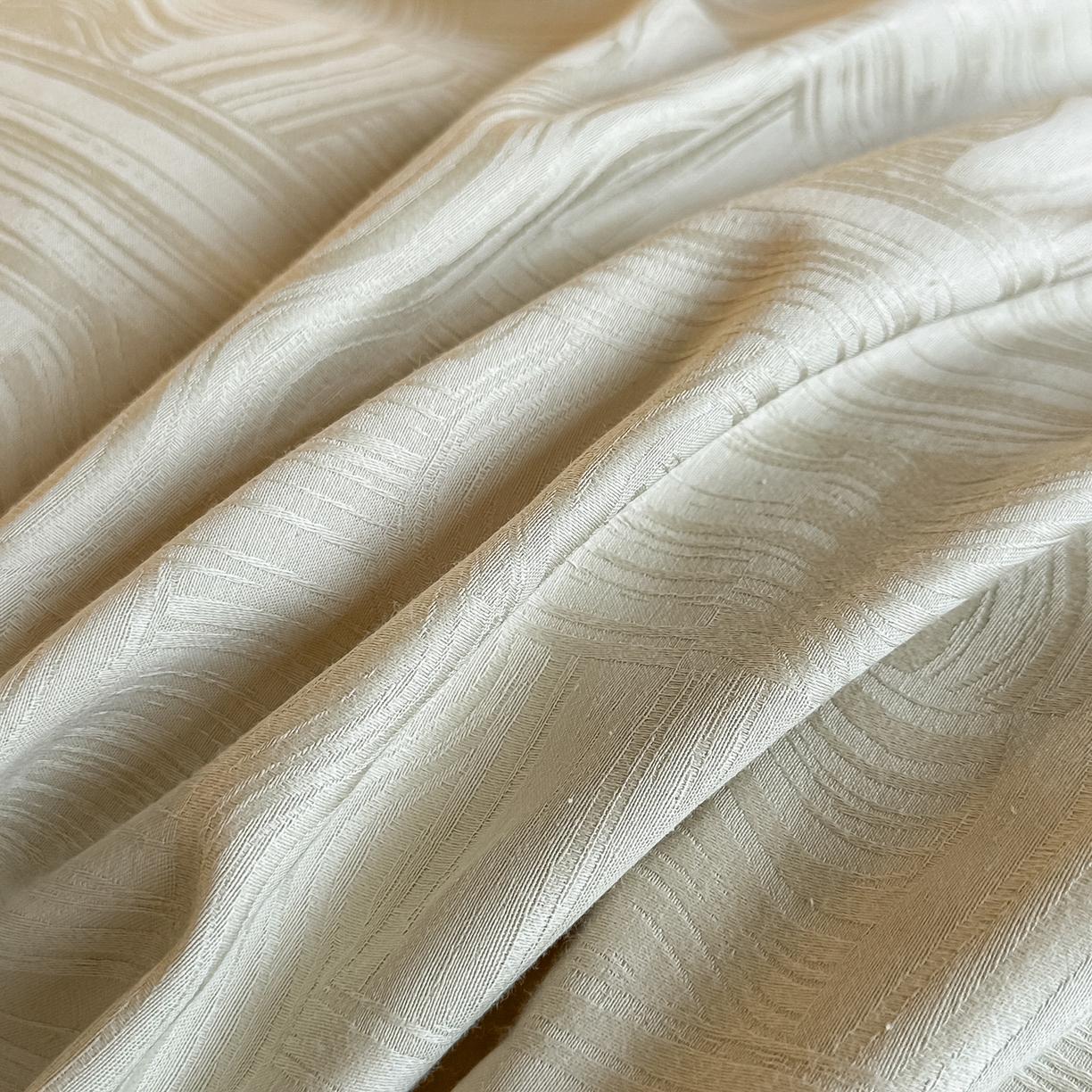 91家纺网 家纺一手货源 找家纺 宅家居 2026新款轻奢A类60支立体浮雕长绒棉纯棉提花贡缎全棉四件套光泽绸缎感三件套 凯迪雅-香槟绿