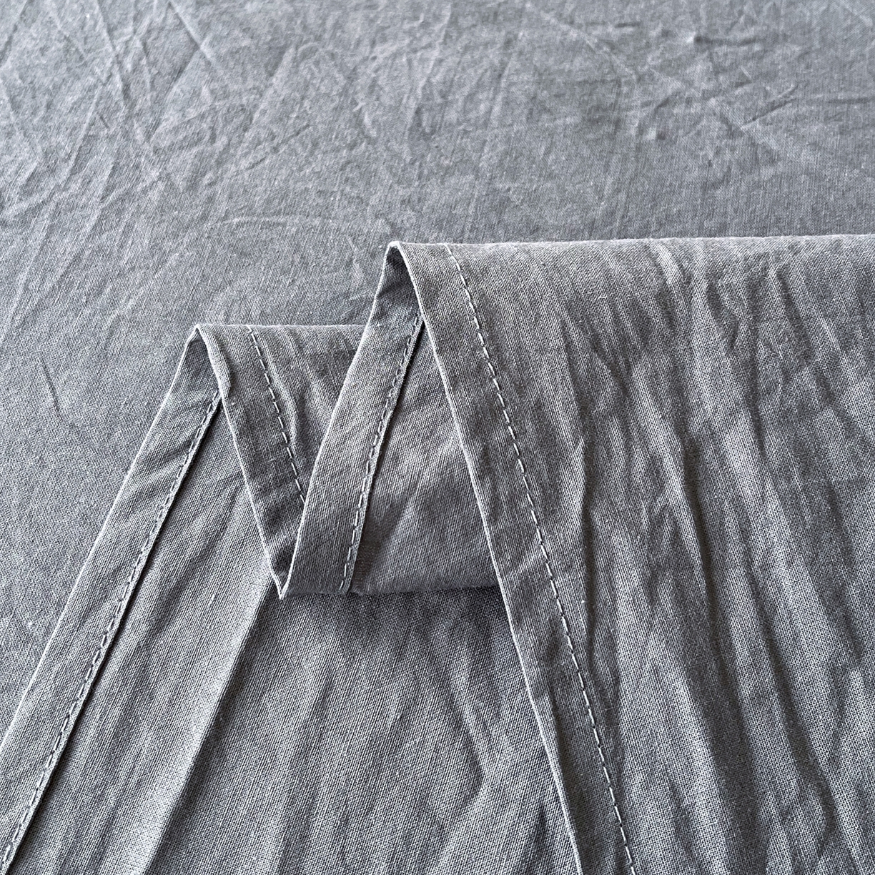 91家纺网 家纺一手货源 找家纺 春皖家纺 2026春夏新款双拼全棉水洗棉单床单床单单件单品床单 素雅墨灰