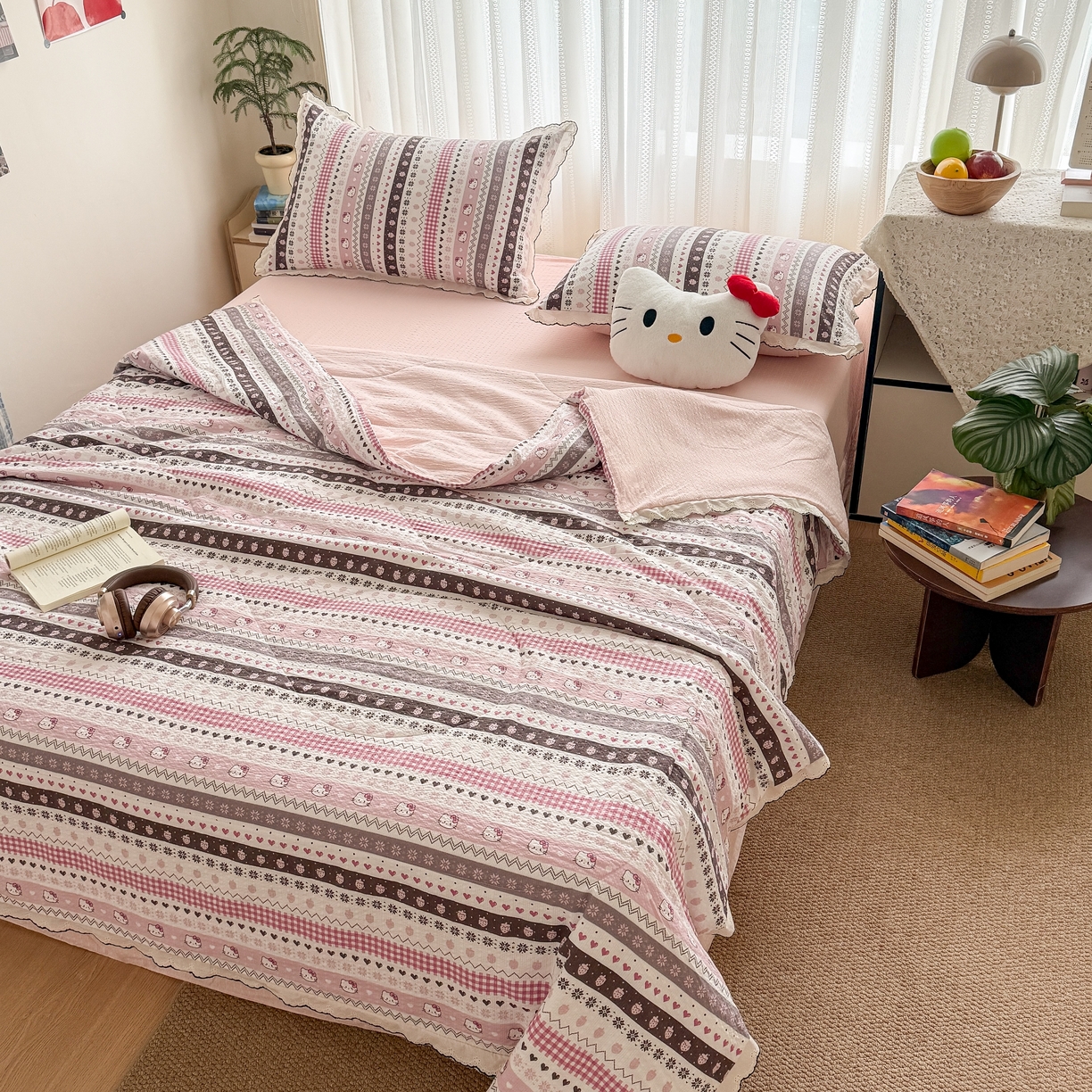 91家纺网 家纺一手货源 找家纺 欧尚 2026新款蕾丝花边夏被款四件套 猫咪集